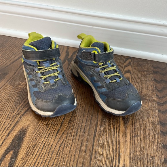 Merrell Kids Blue and Green Sneakers - Picture 1 of 6